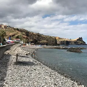 https://infinito-azul.madeira-islandshotels.com